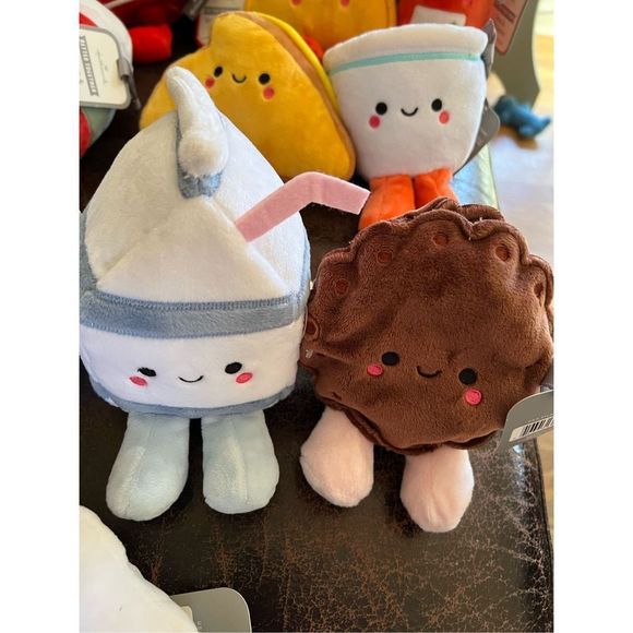 Hallmark “Better Together” Magnetic Plushies - Picture 6 of 8